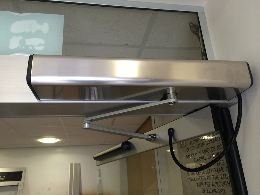Record DFA127 swing unit