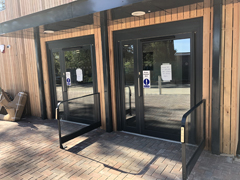 EN16005 compliant automatic swing door